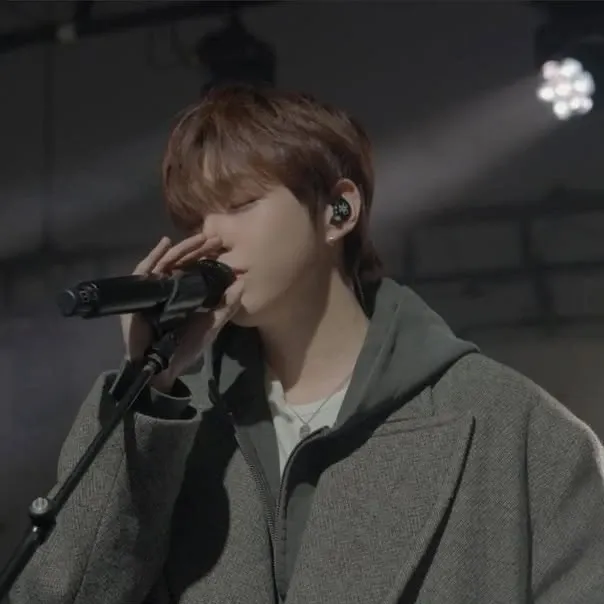 姜丹尼尔的幕后花絮