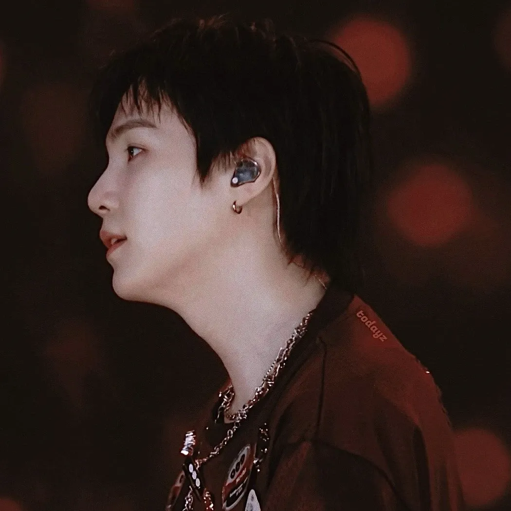 Latest photo of SUGA (BTS)