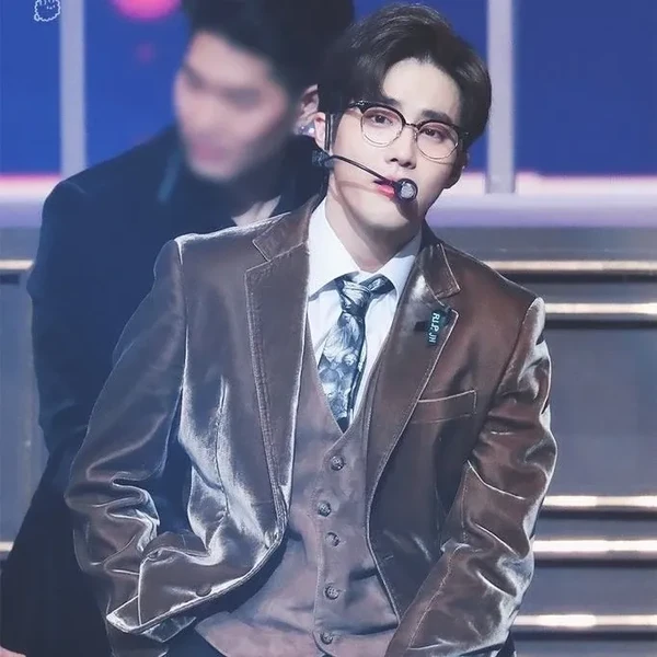팬들이 사랑하는 수호 (EXO)의 인기 프로필 사진