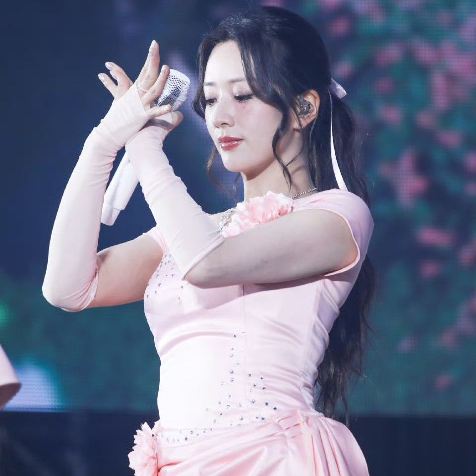 ユン・ボミ (Apink)の最新写真