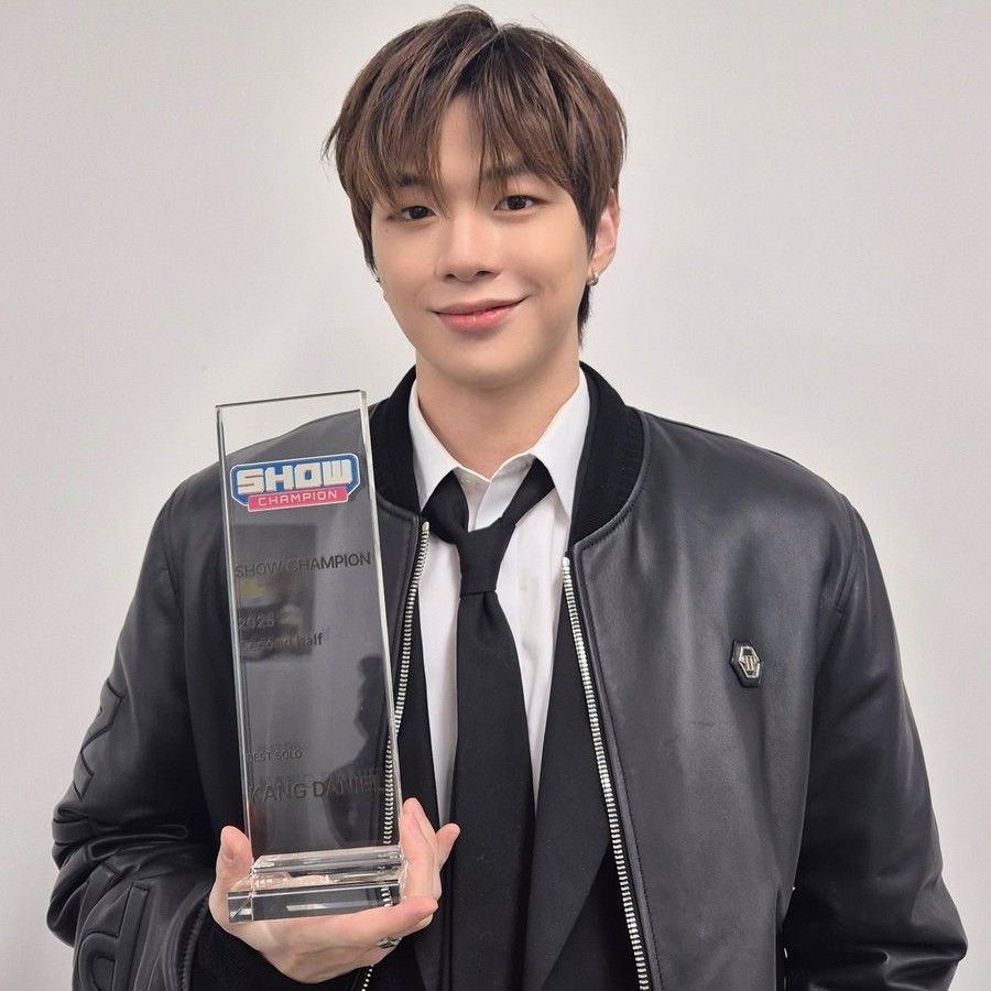 Behind-the-scenes cut of Kang Daniel