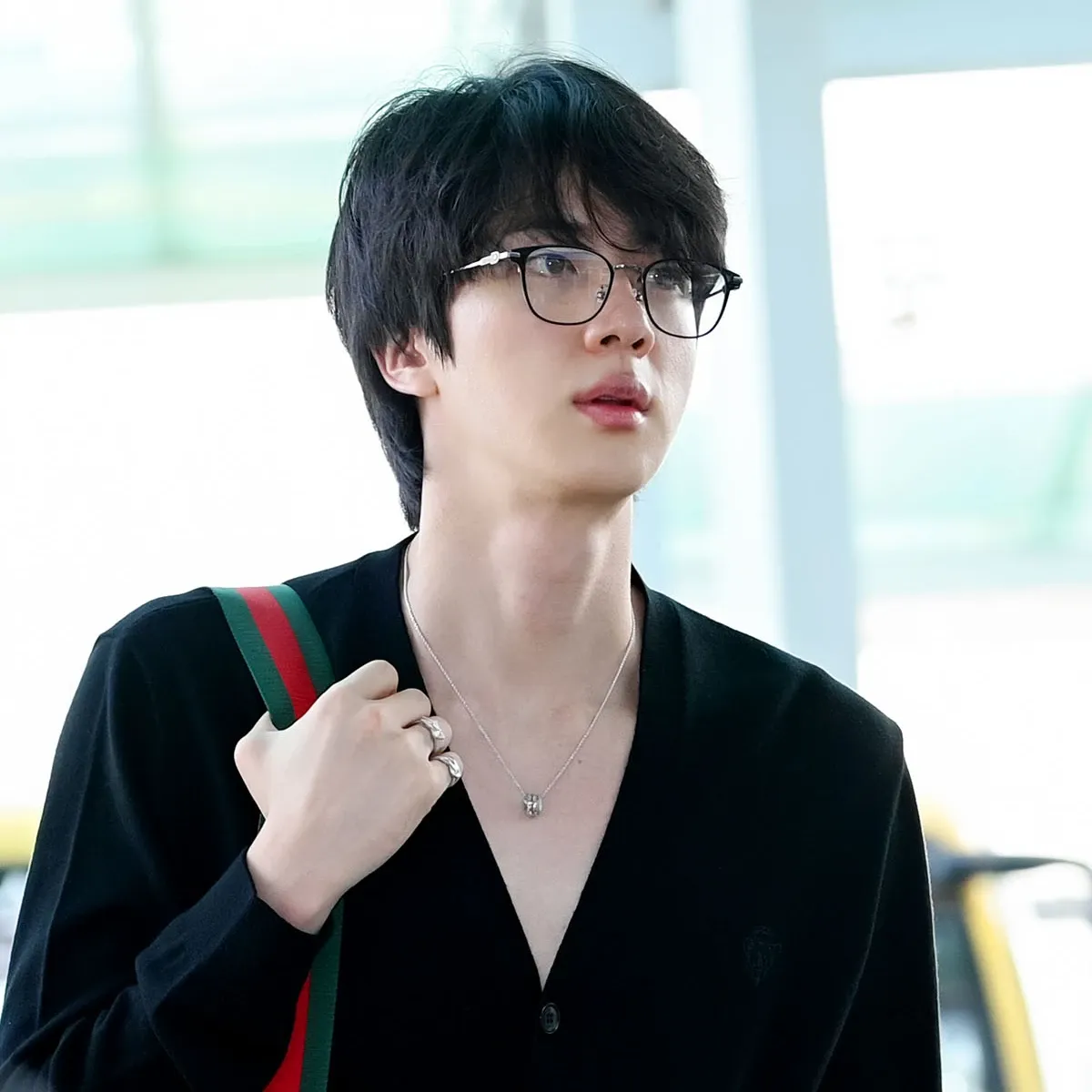 진 (방탄소년단)의 비하인드 컷