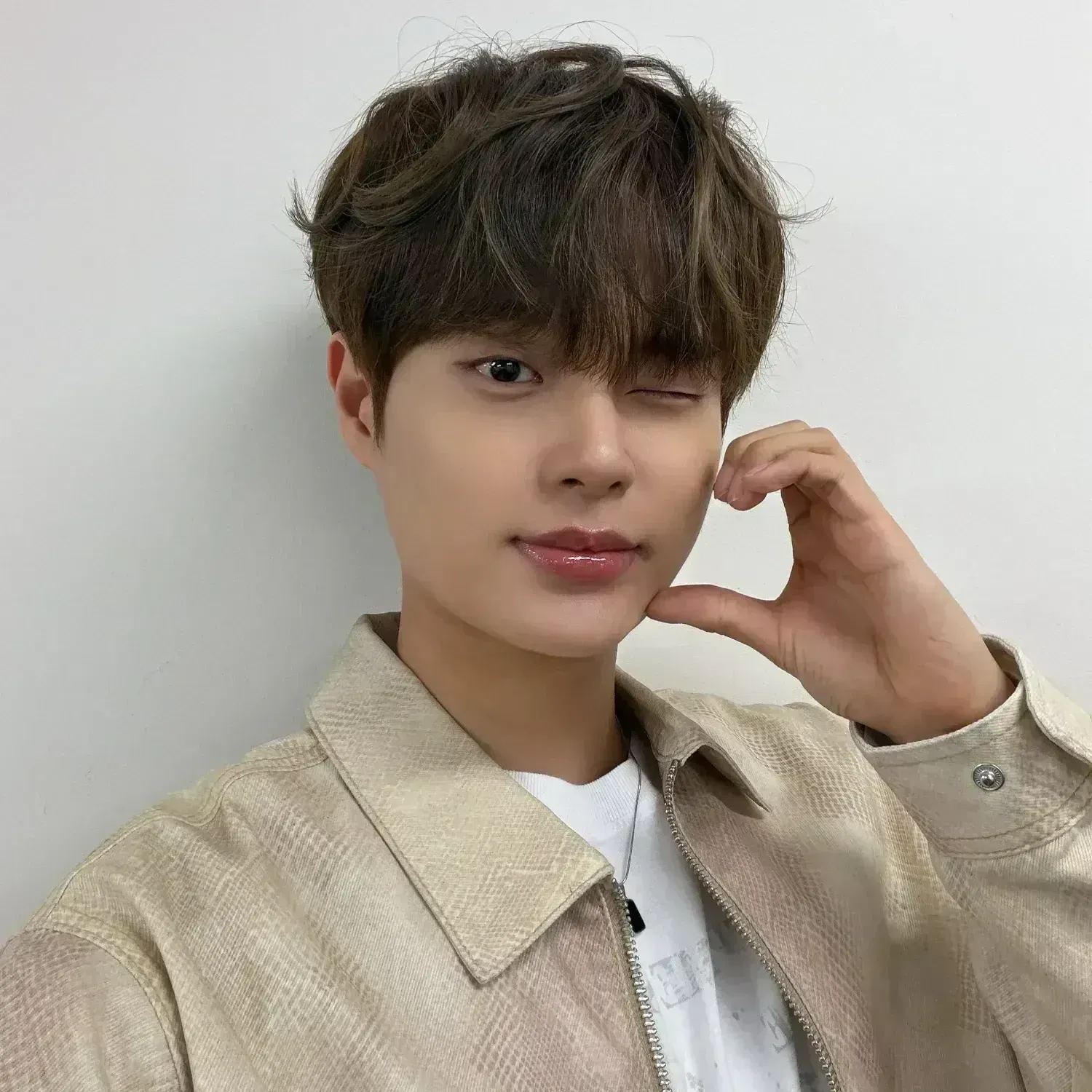Latest photo of Lee Daehwi (AB6IX)