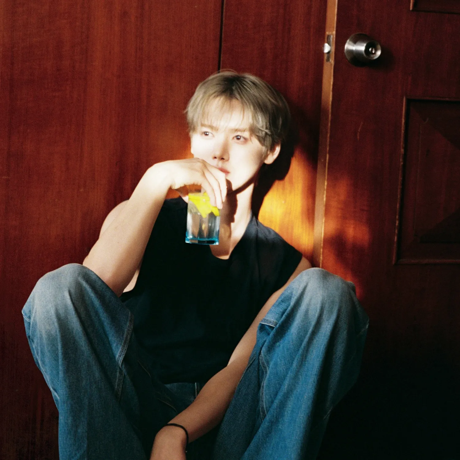 Behind-the-scenes cut of Minhee (CRAVITY)