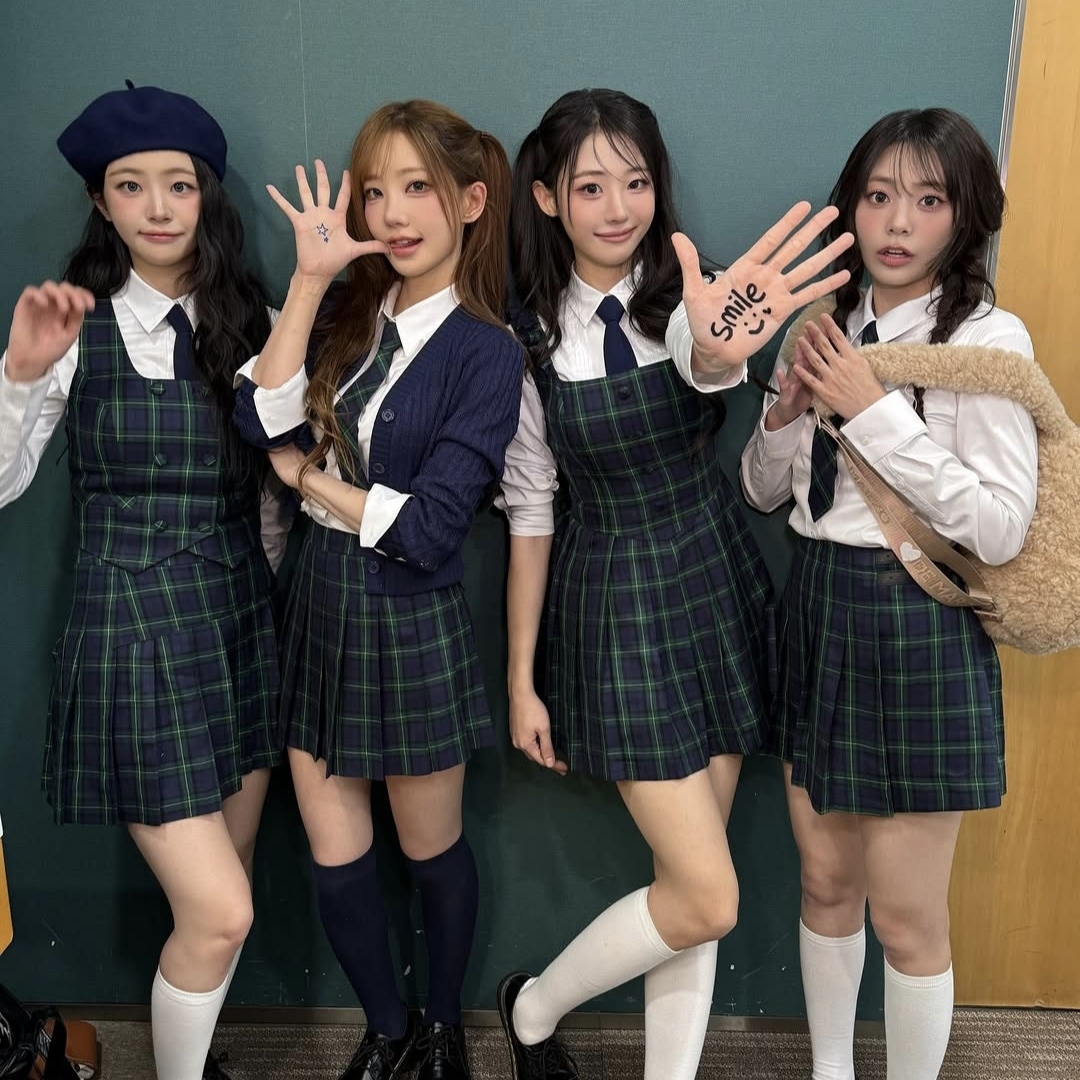 A moment captured by QWER's fan