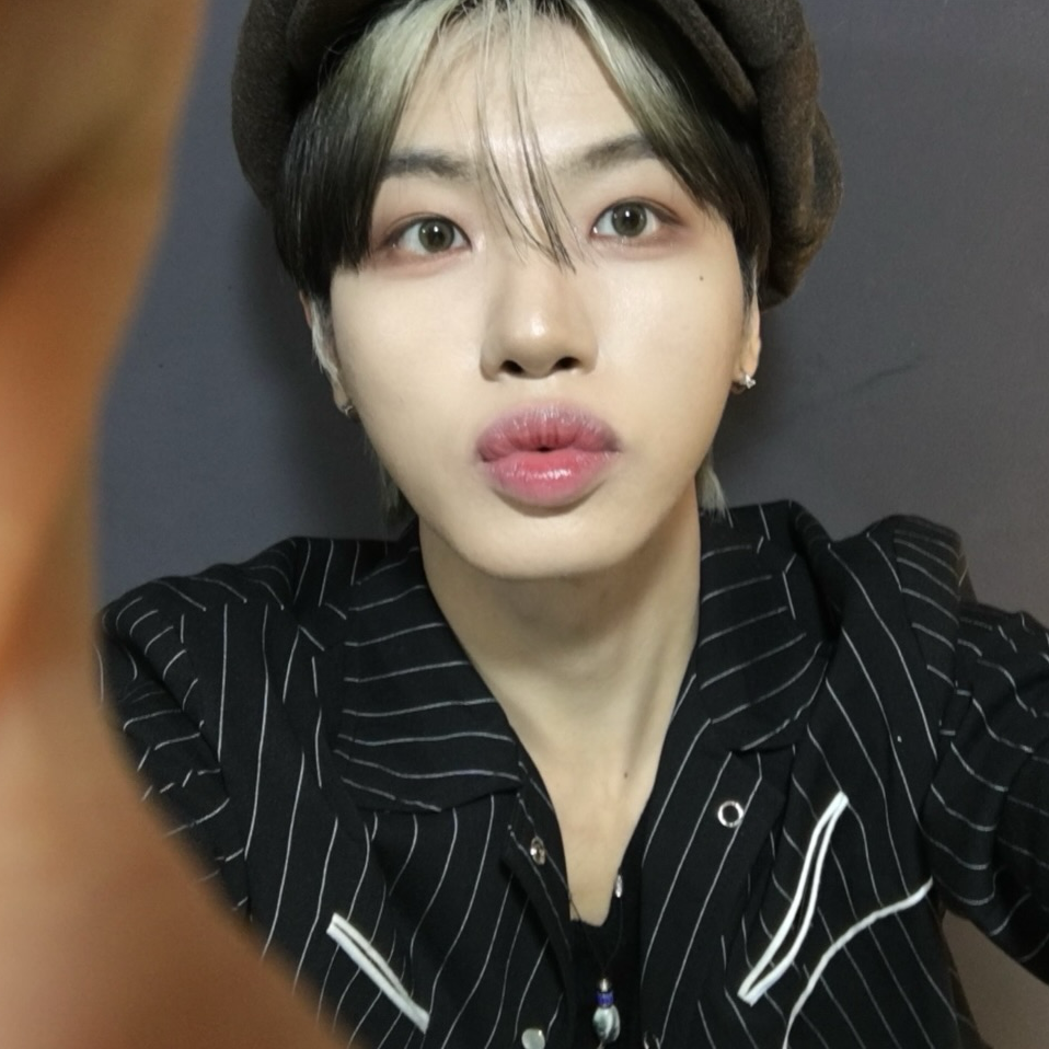 Foto terbaru Huiwon (n.SSign)