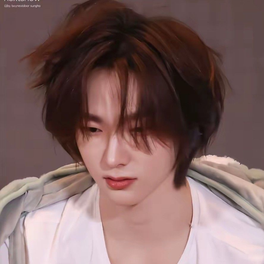 Foto aktivitas terbaru Sungho (BOYNEXTDOOR)