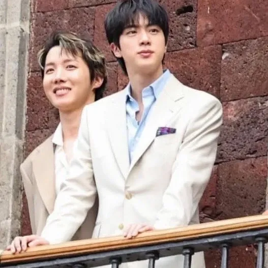 Potret di balik layar Jin (BTS)