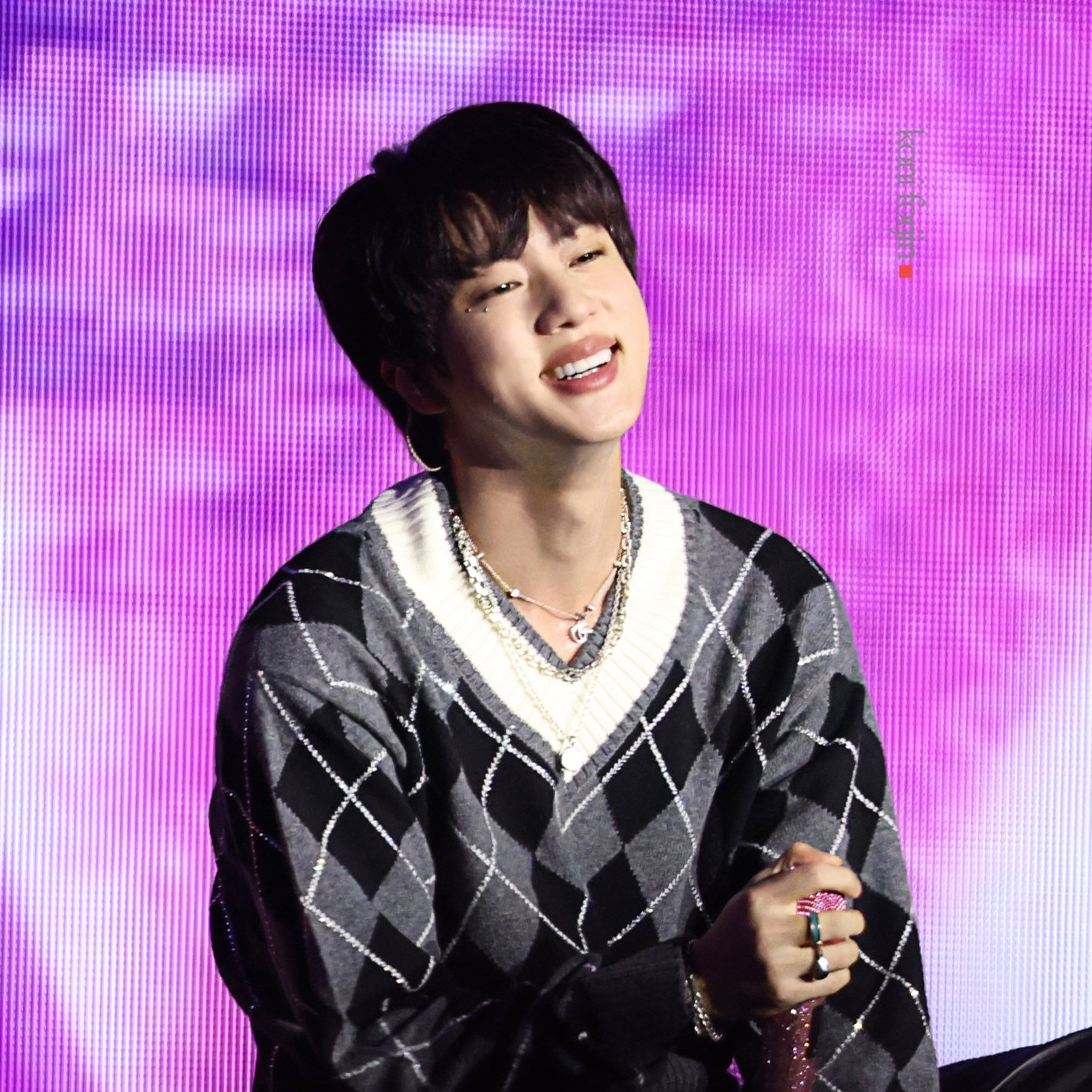 진 (방탄소년단)의 최신 사진