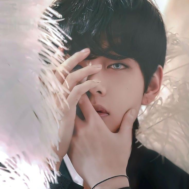 Foto terbaru V (BTS)