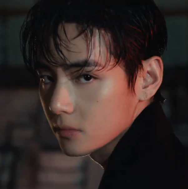 뷔 (방탄소년단) 최근 활동샷