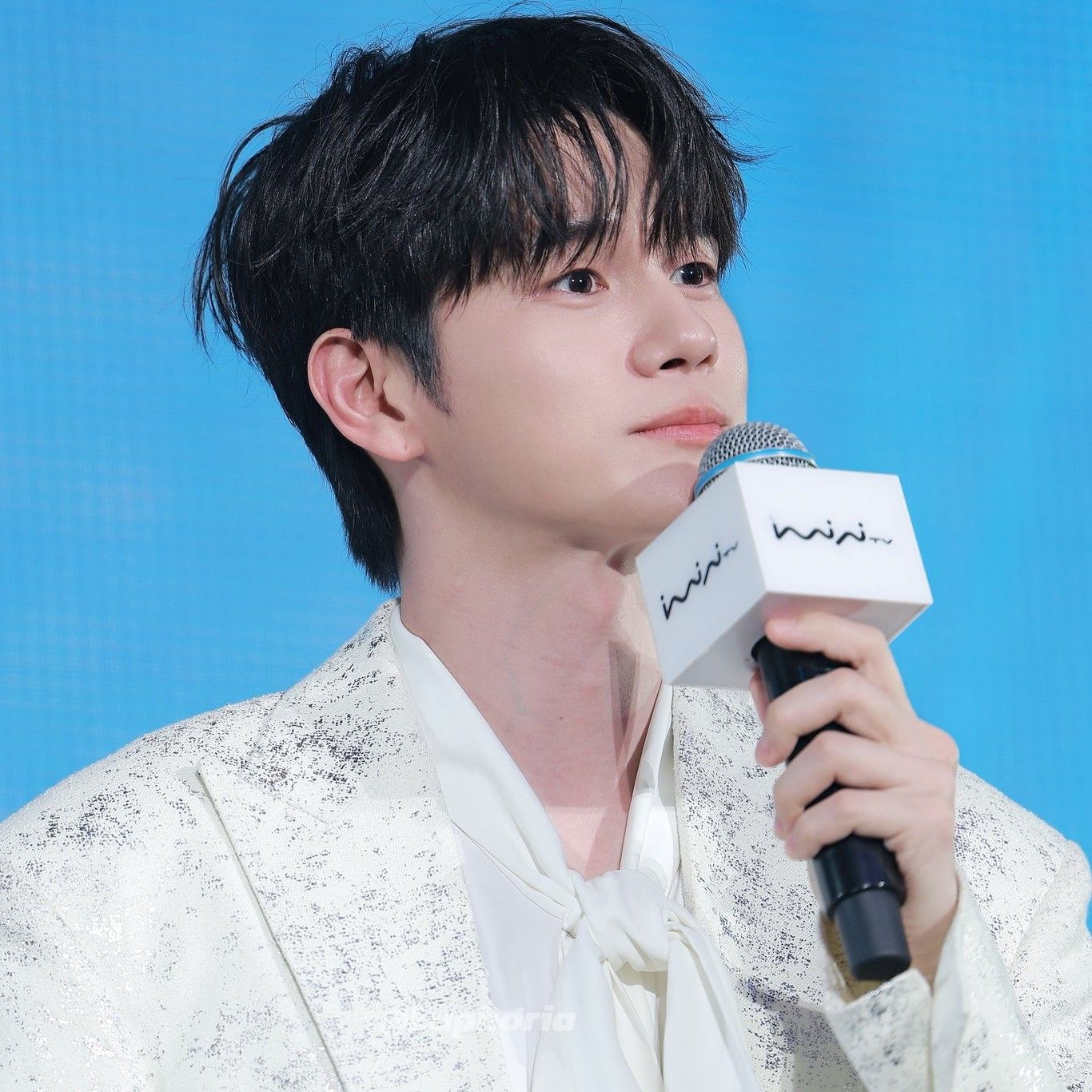 옹성우의 비하인드 컷