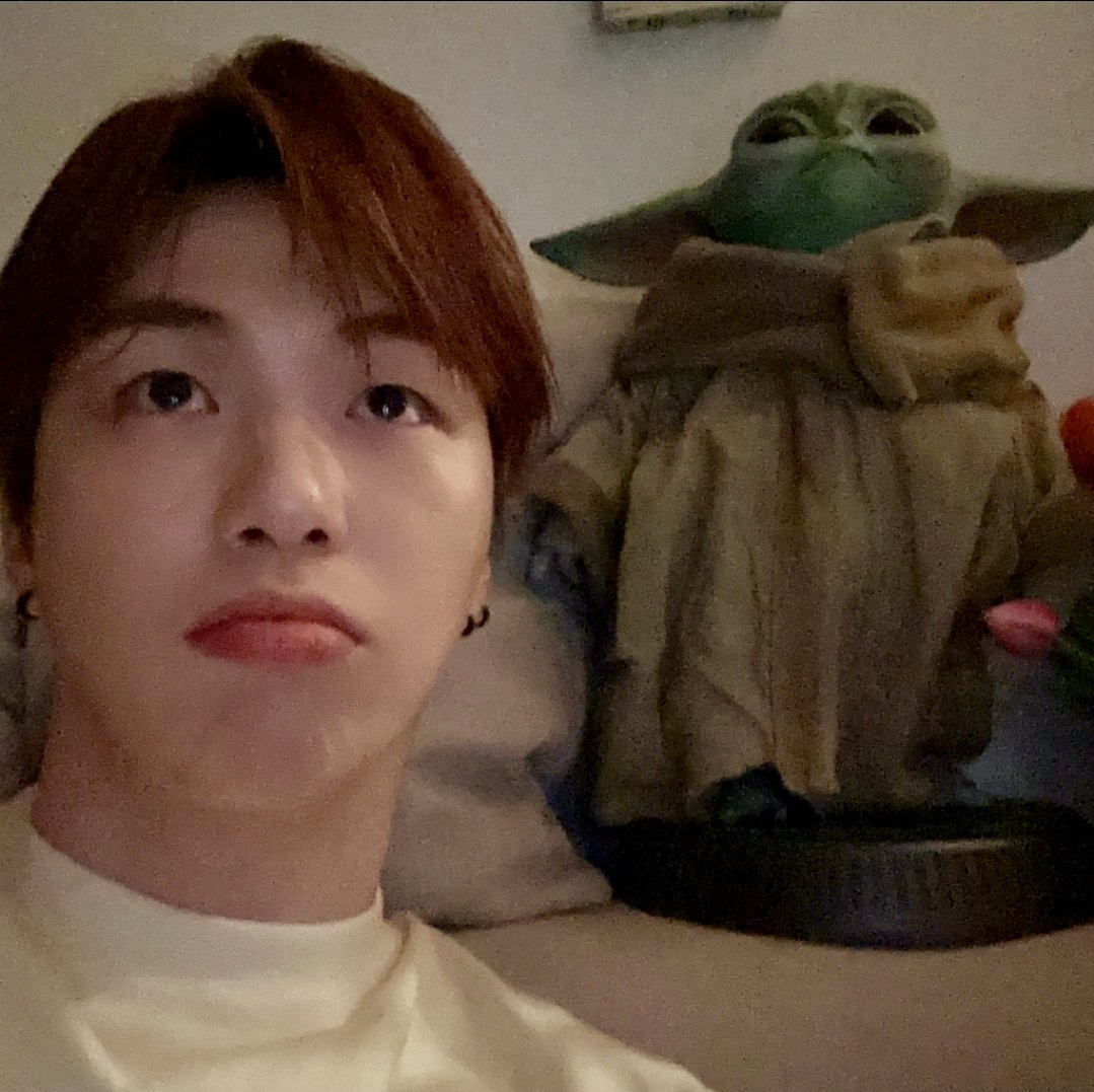 A moment captured by Kang Daniel's fan