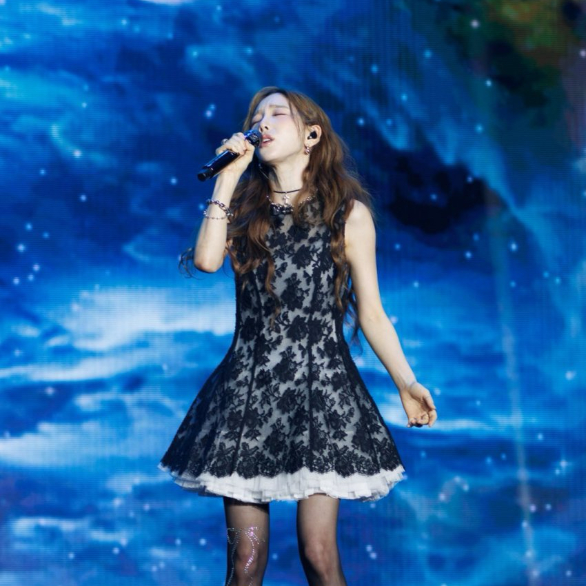 Foto aktivitas terbaru Taeyeon (Girls' Generation)