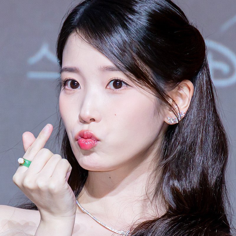 아이유의 최신 사진