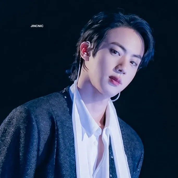 Behind-the-scenes cut of Jin (BTS)