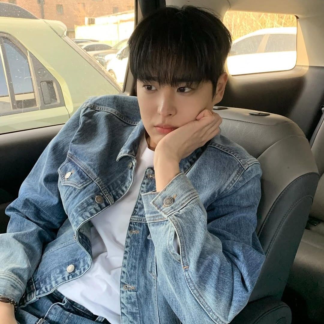 Behind-the-scenes cut of Choi Byungchan