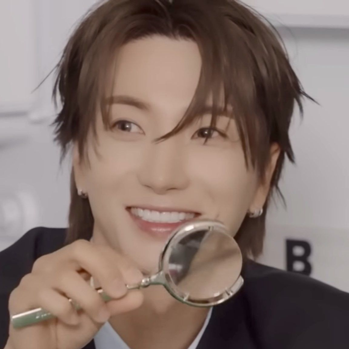 Behind-the-scenes cut of Leeteuk (Super Junior)