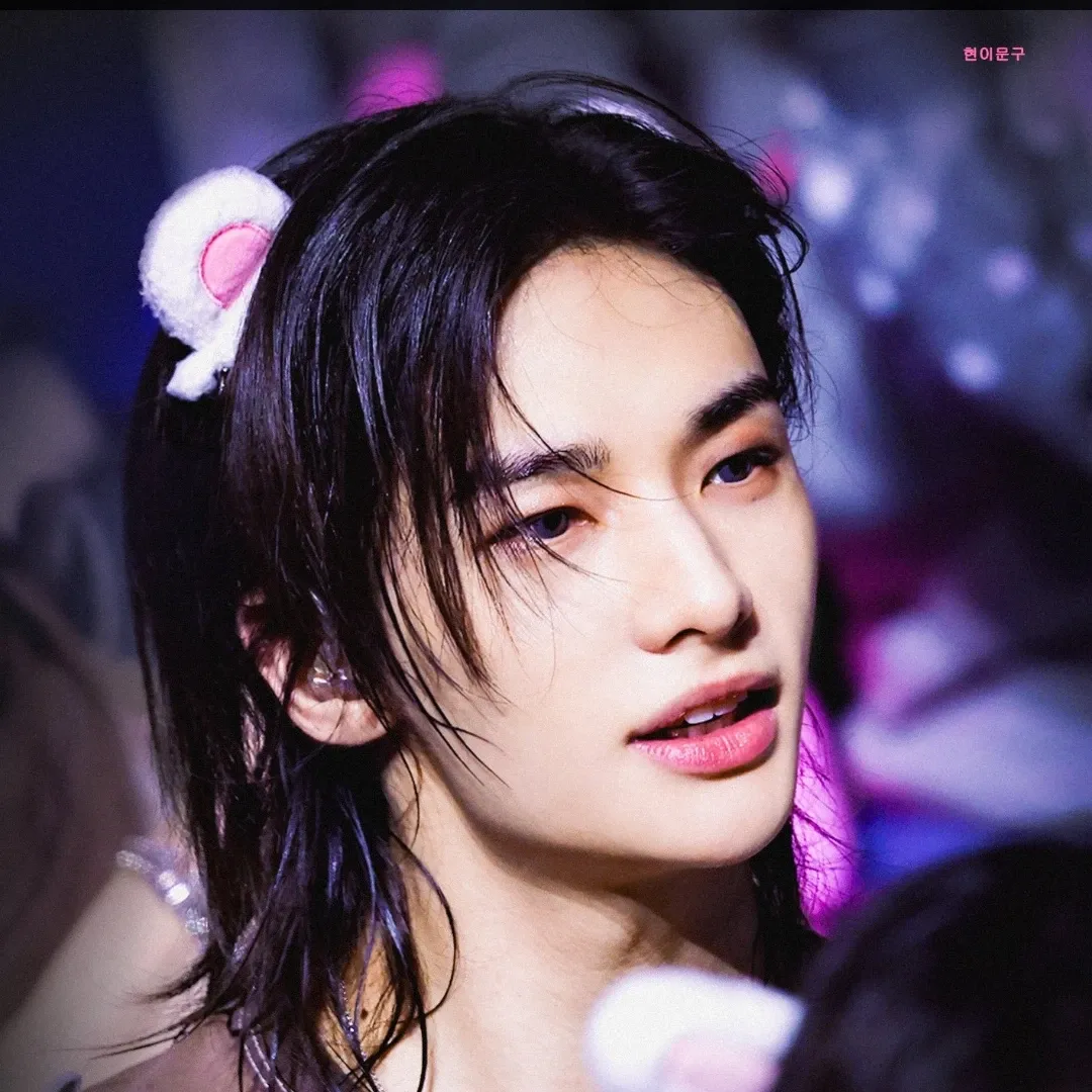 Behind-the-scenes cut of Hyunjin (Stray Kids)