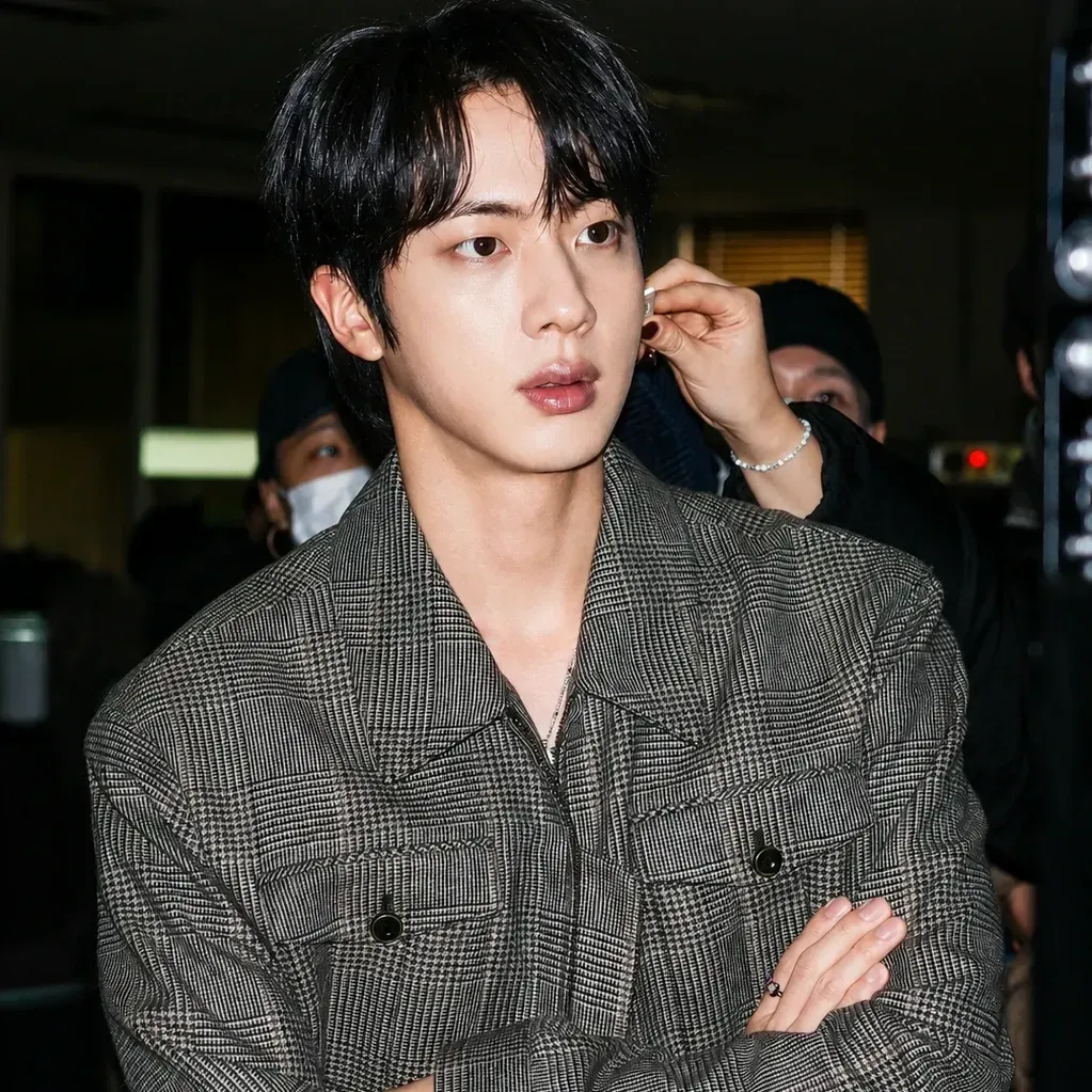 Latest photo of Jin (BTS)