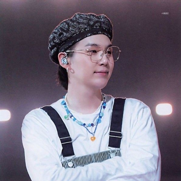 Foto terbaru SUGA (BTS)