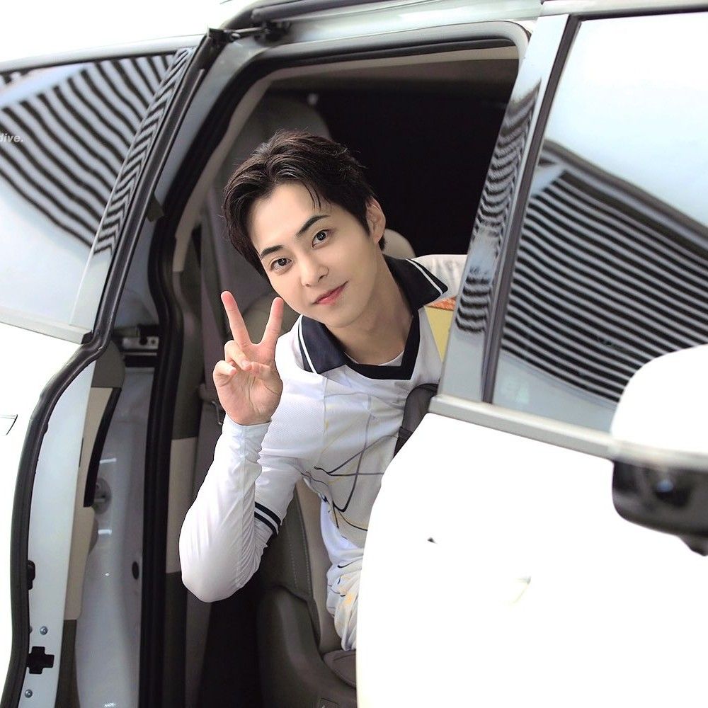 시우민 (EXO)의 비하인드 컷