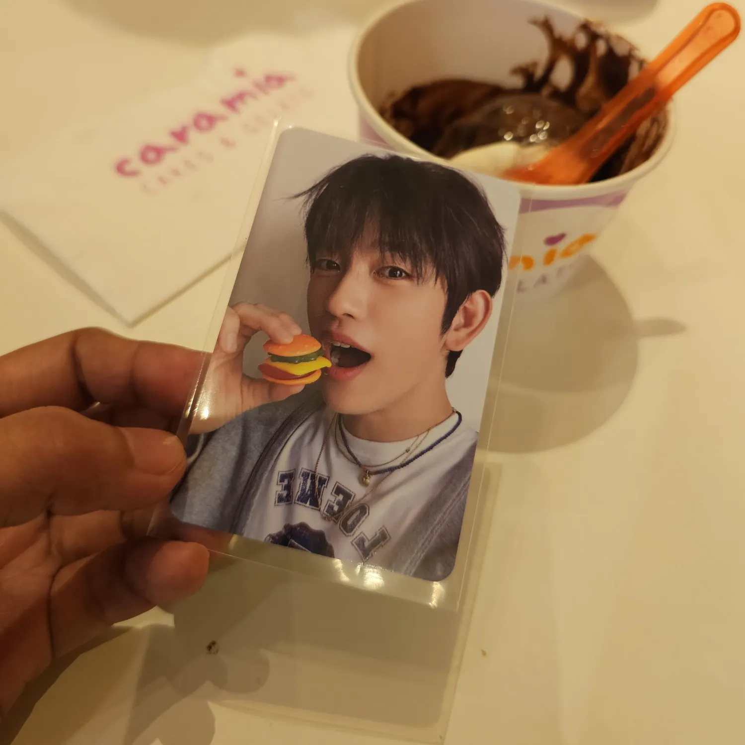 Momen yang diabadikan oleh penggemar Jinyoung (GOT7)