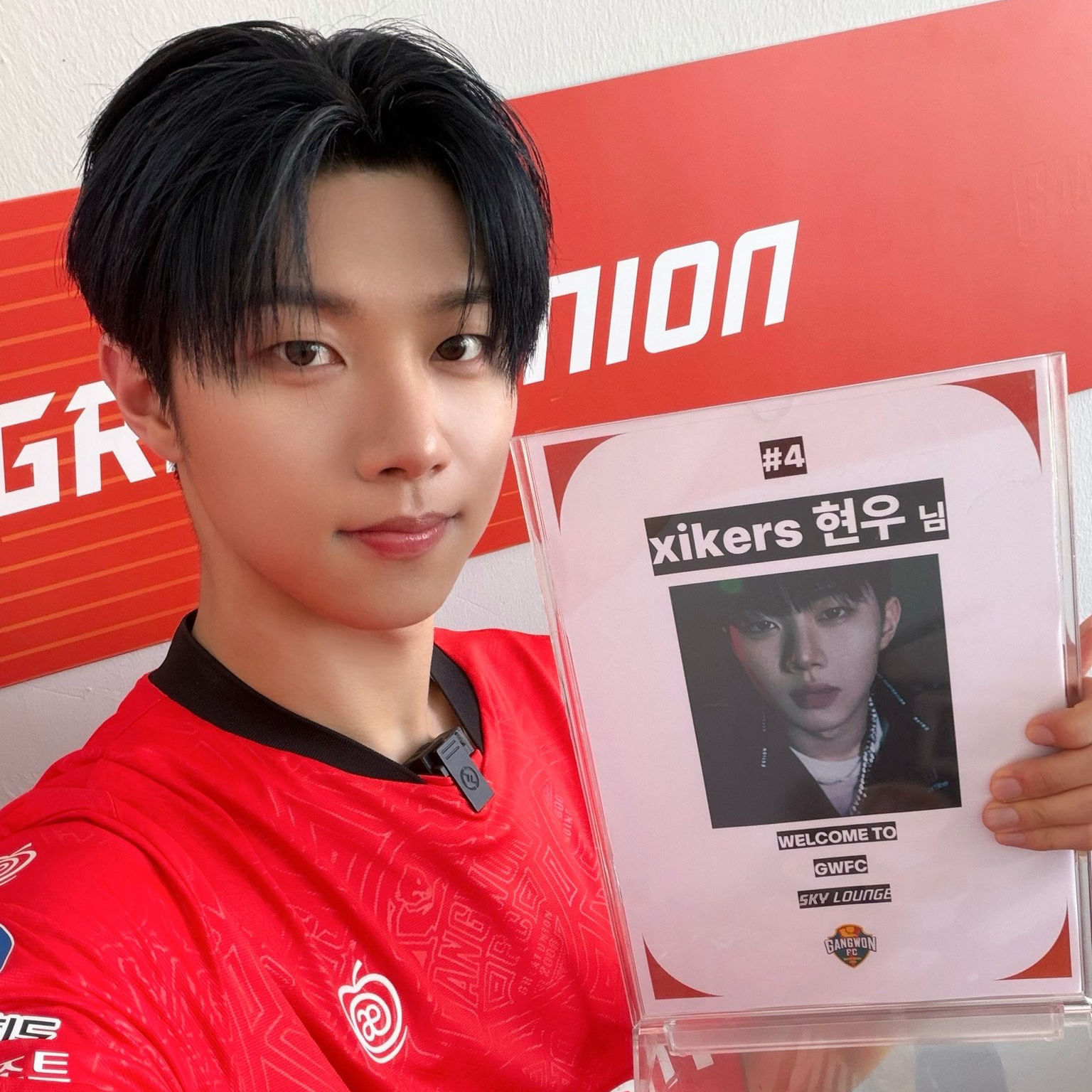 Behind-the-scenes cut of Hyunwoo (Xikers)
