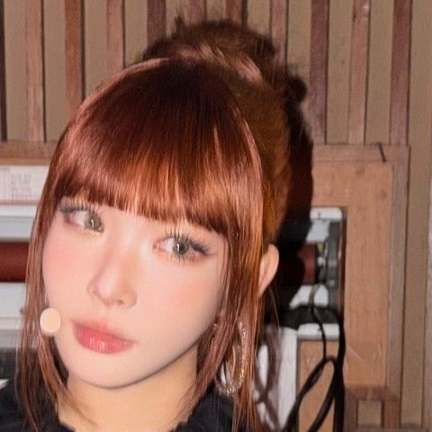 Latest photo of Chungha (I.O.I)