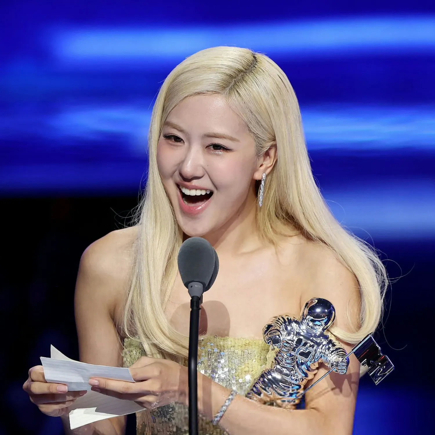 로제 (BLACKPINK)의 비하인드 컷