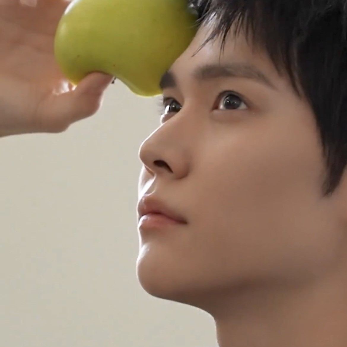 Momen yang diabadikan oleh penggemar Eunseok (RIIZE)