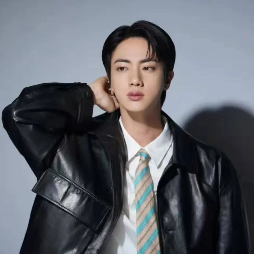 Momen yang diabadikan oleh penggemar Jin (BTS)