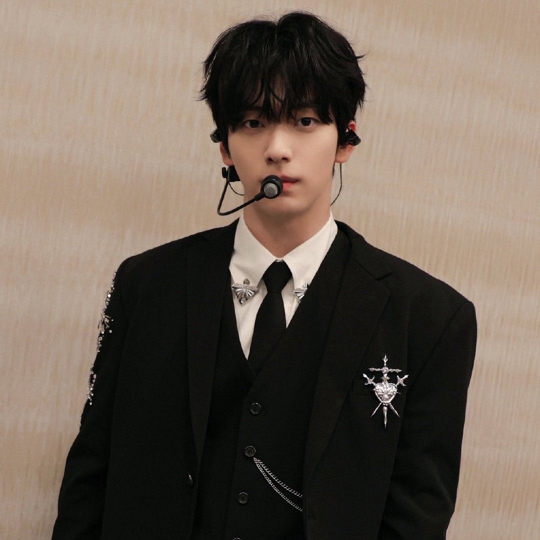 Foto aktivitas terbaru Soobin (TOMORROW X TOGETHER)