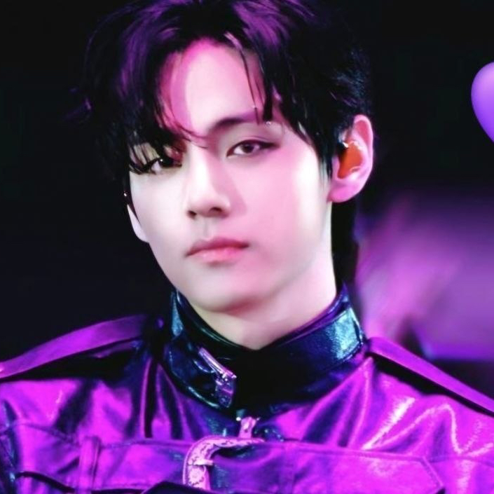 Foto aktivitas terbaru V (BTS)