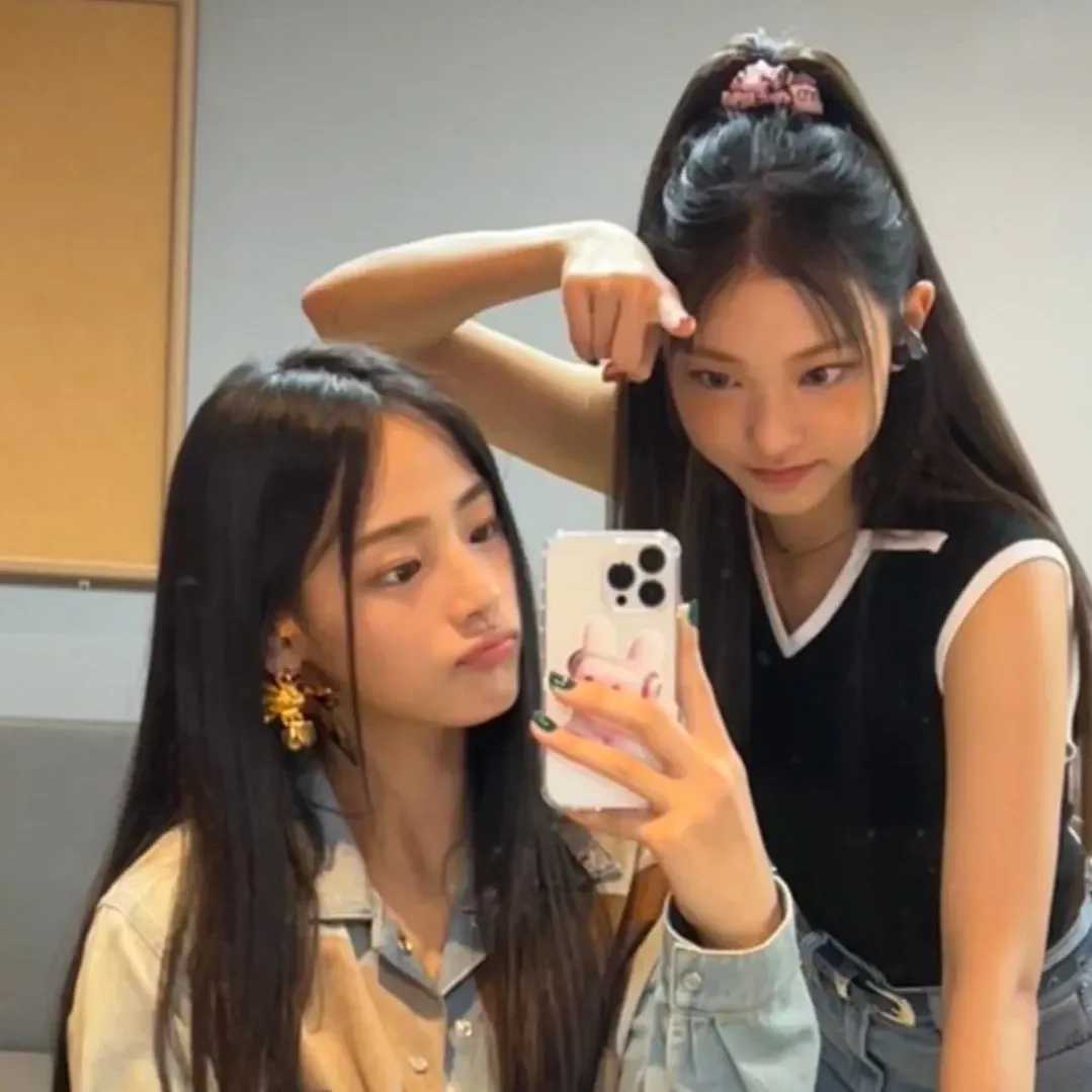 Behind-the-scenes cut of NewJeans