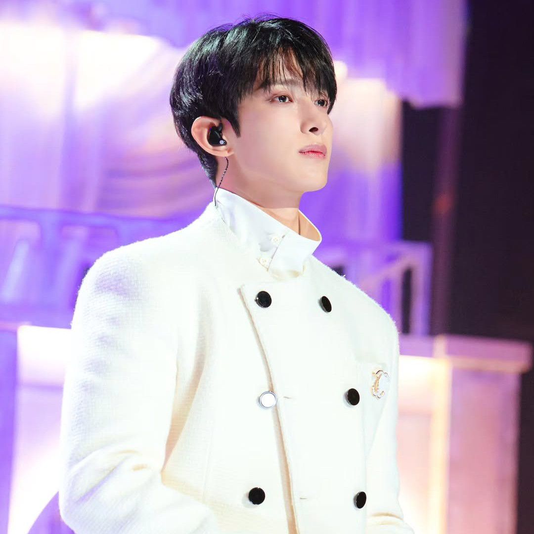 Foto aktivitas terbaru DK (SEVENTEEN)