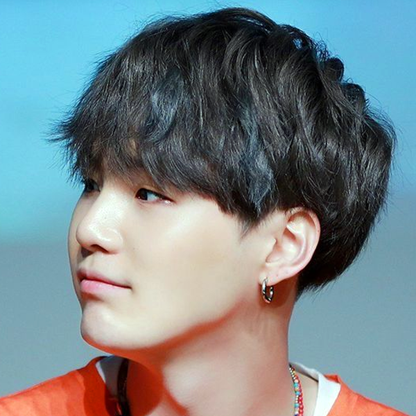 Foto terbaru SUGA (BTS)