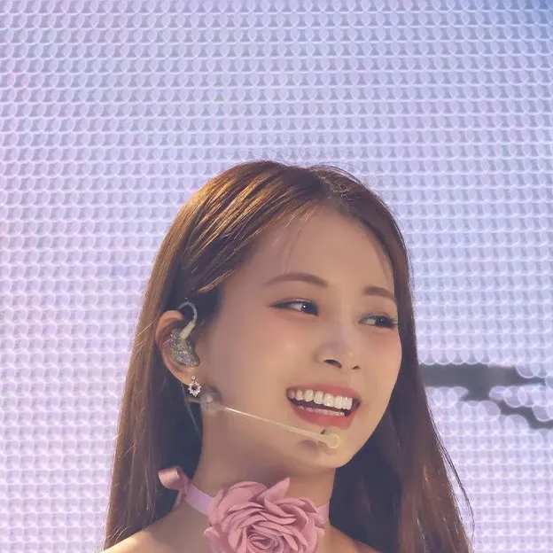 Momen yang diabadikan oleh penggemar Tzuyu (TWICE)