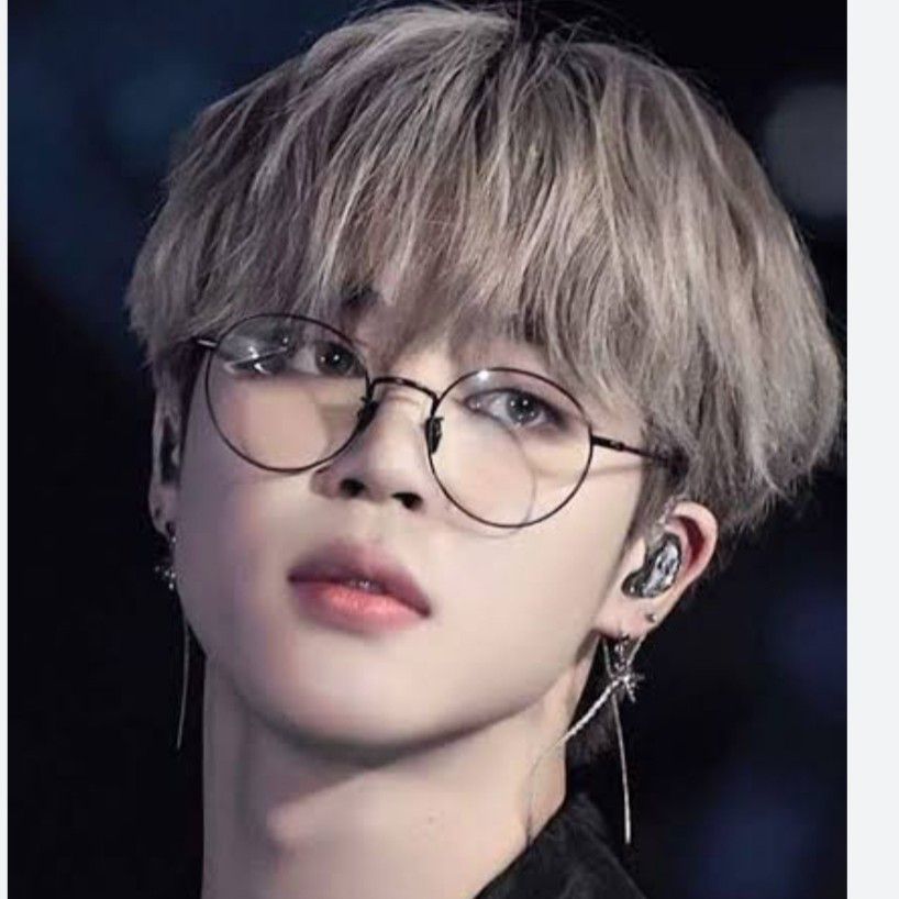 A moment captured by Secret Garden's fan