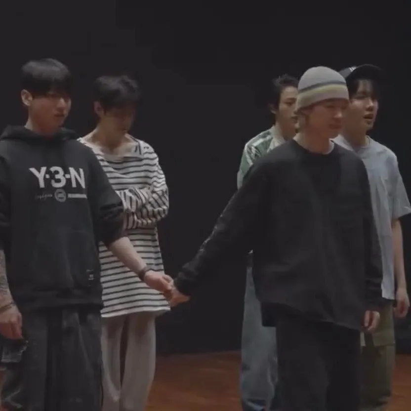 Foto aktivitas terbaru Jimin (BTS)