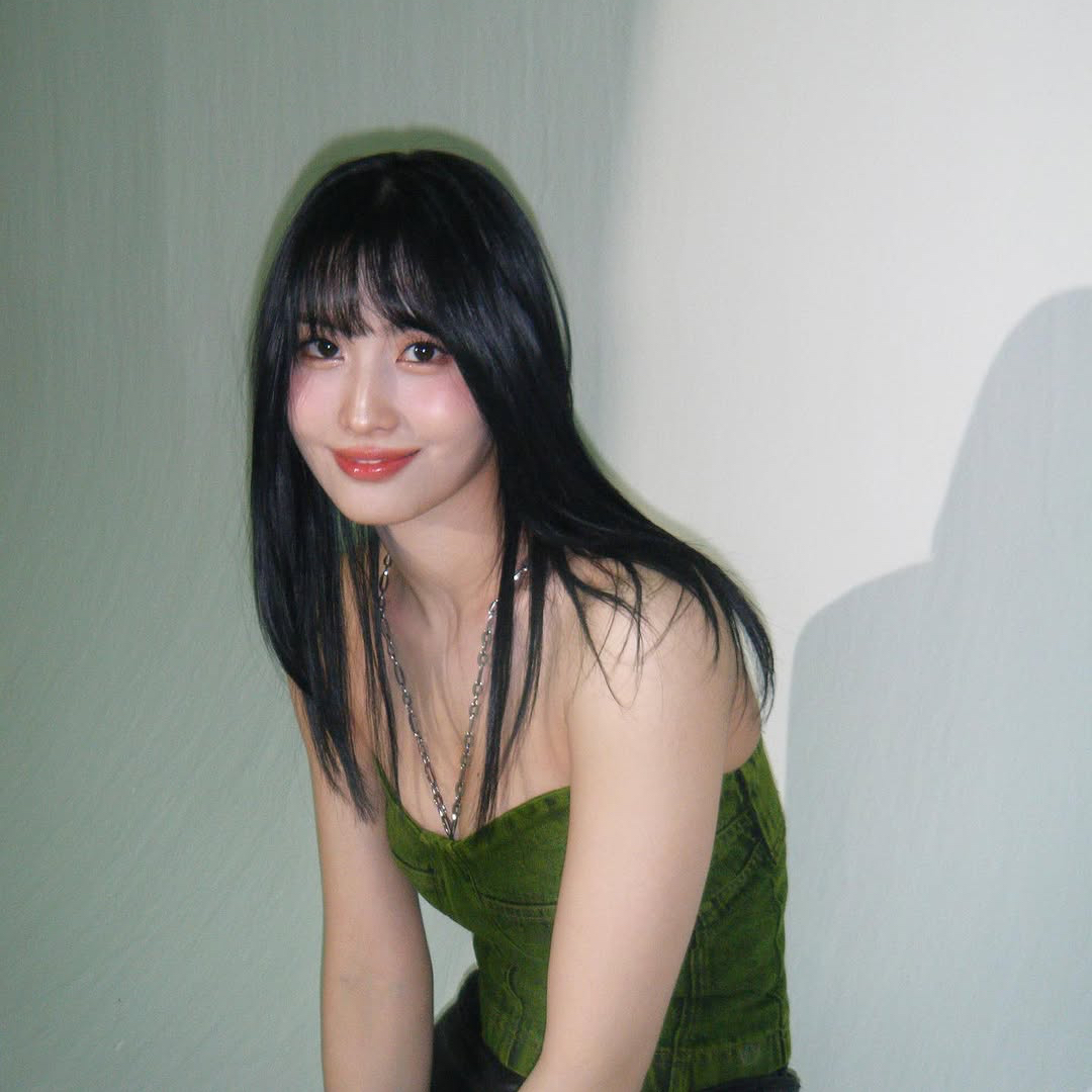 Latest photo of Momo (TWICE)