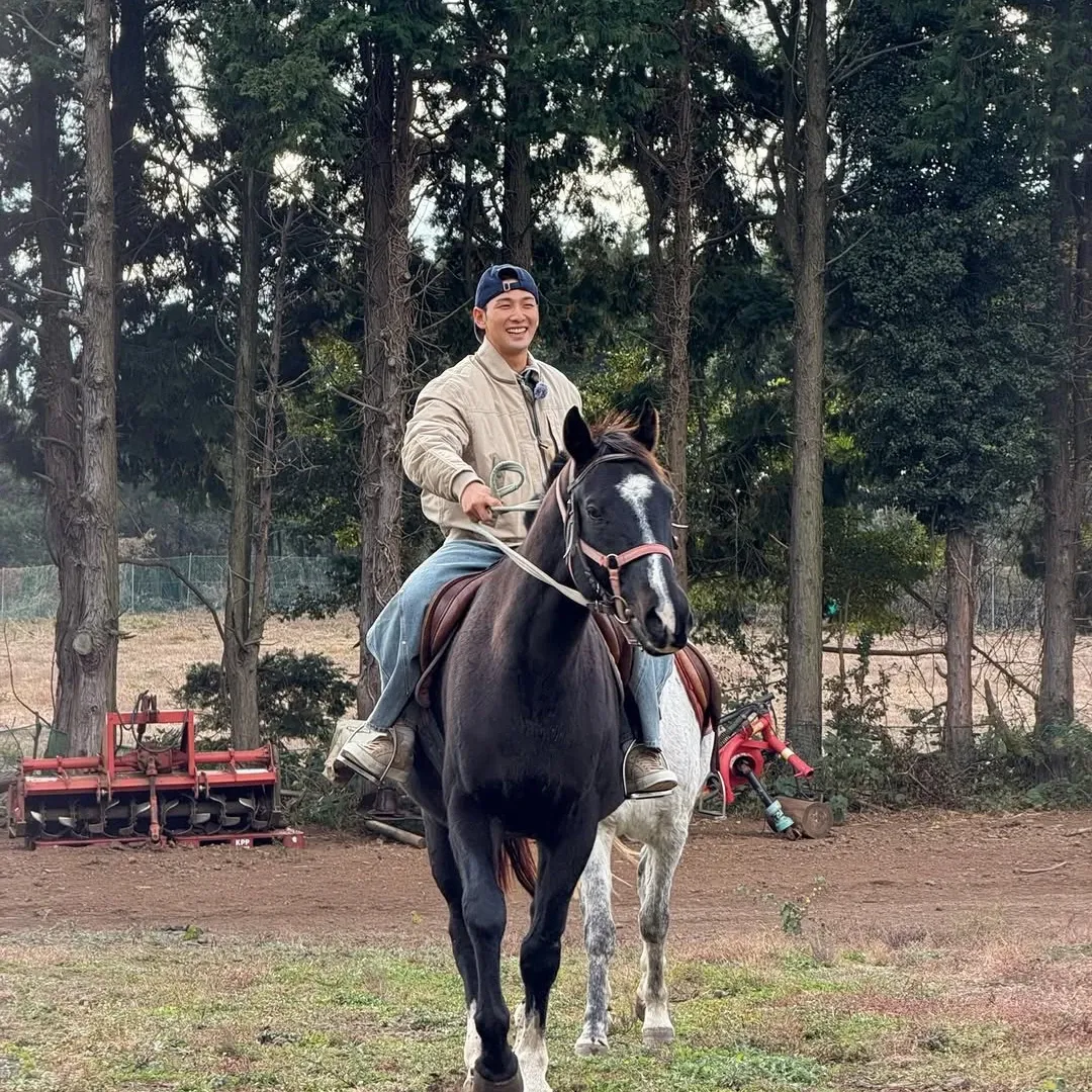 백호 최근 활동샷