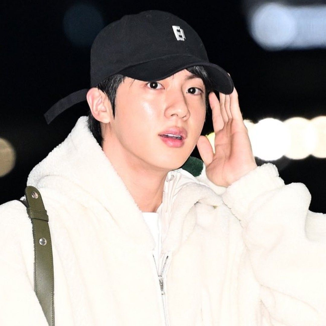 ジン (BTS)の最近の活動写真