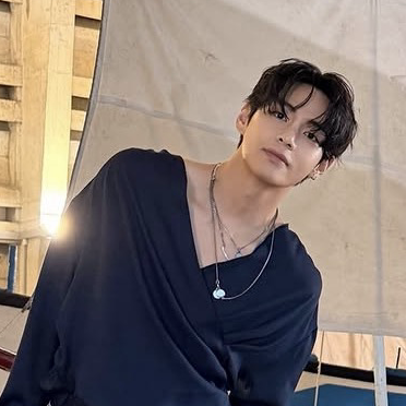 Momen yang diabadikan oleh penggemar V (BTS)