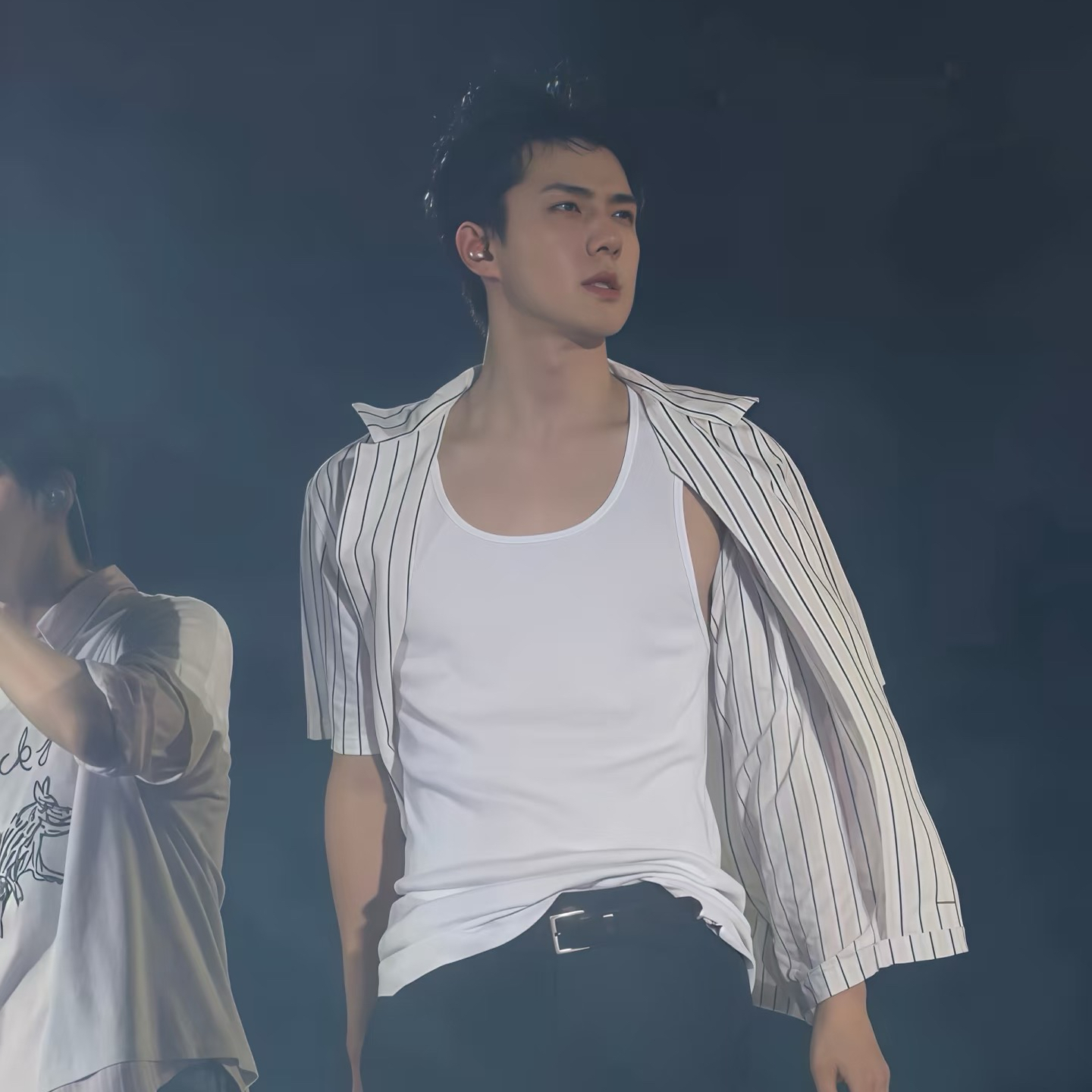 세훈 (EXO)의 비하인드 컷