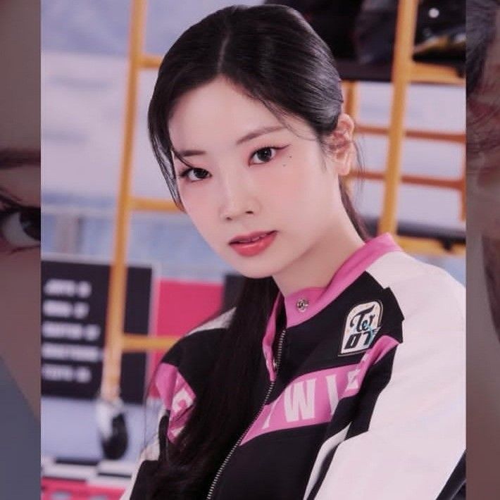 Behind-the-scenes cut of Dahyun (TWICE)
