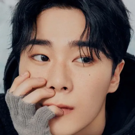 아스트로 최근 활동샷