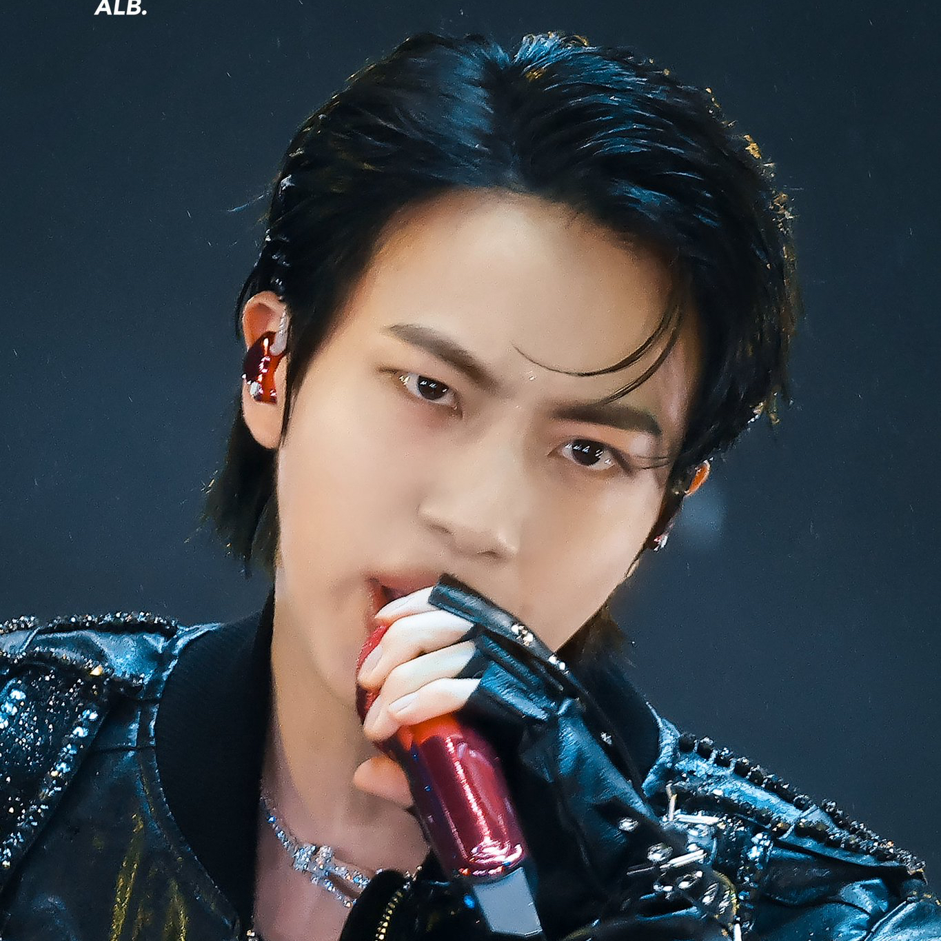 Momen yang diabadikan oleh penggemar Jin (BTS)