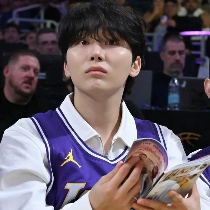 Recent activity shot of Seungkwan (SEVENTEEN)