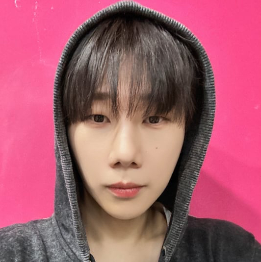 A moment captured by Sungkyu (INFINITE)'s fan